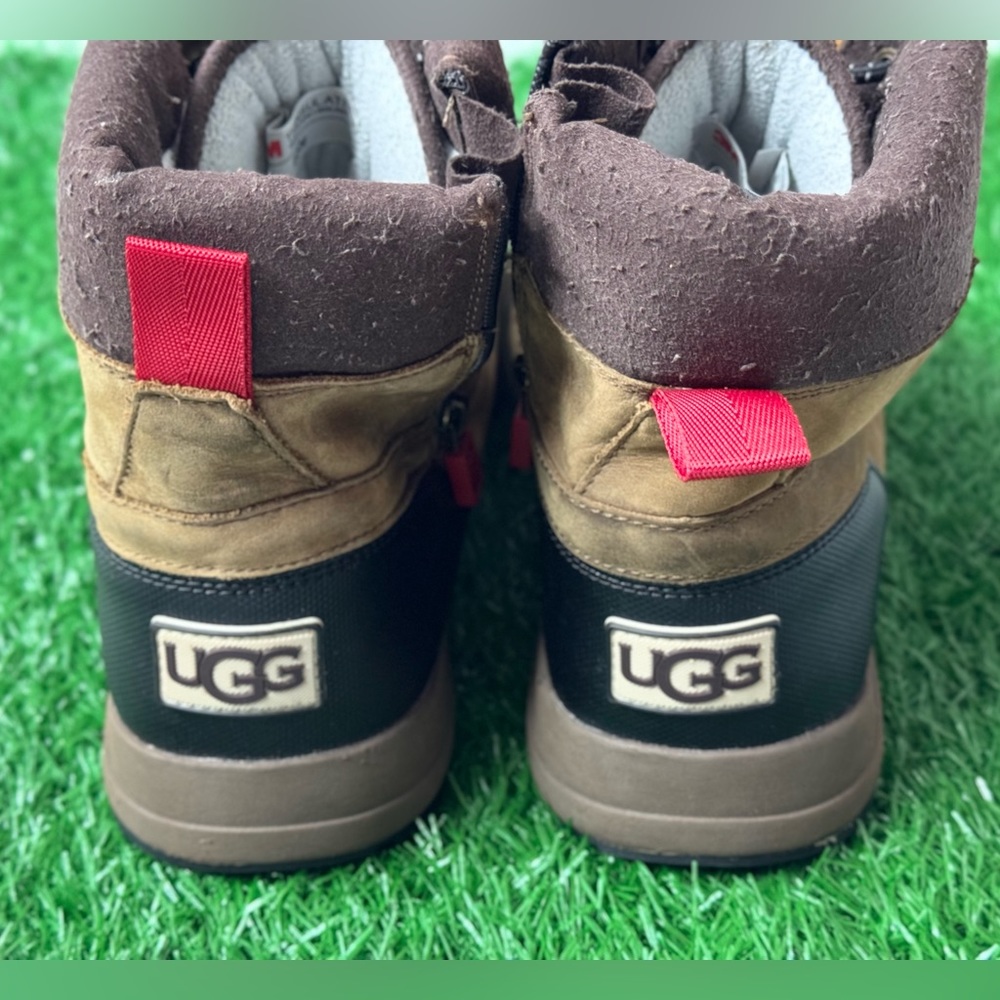 [1112247k-Wal] Ugg Turlock Leather Weather Walnut Pre-School View 2